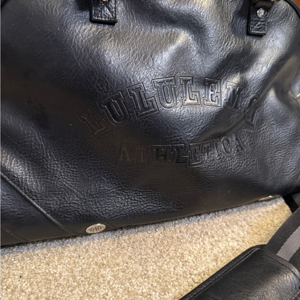 Vintage lululemon Black Duffel Bag Smooth Leather - Picture 15 of 16